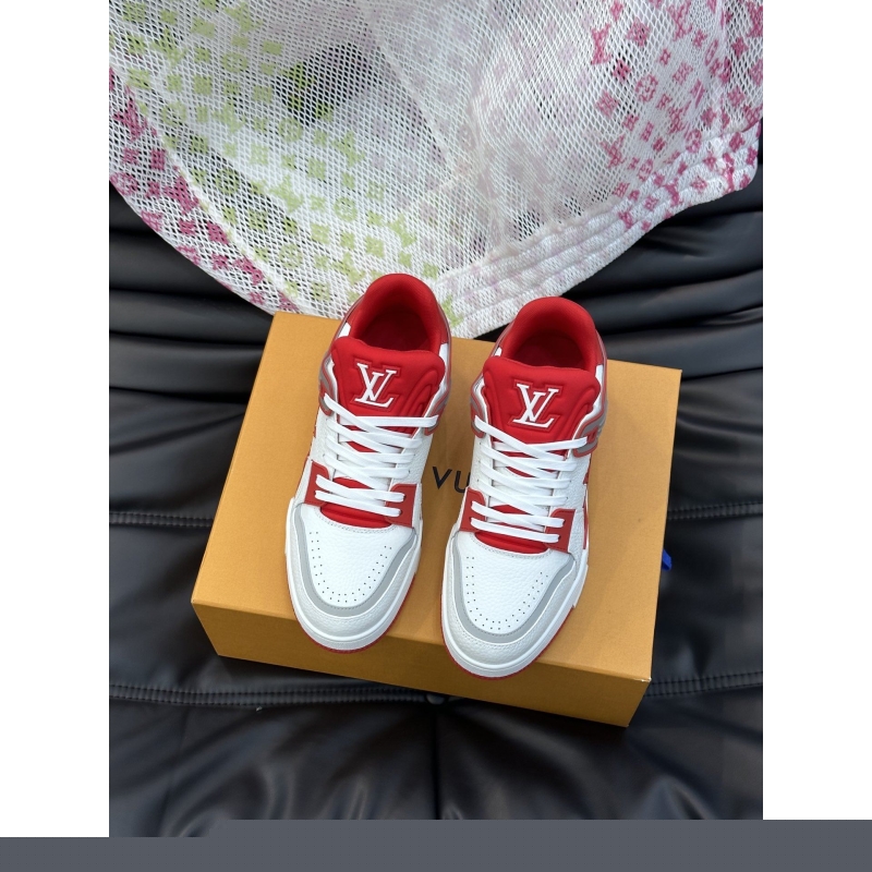 l**is V*t*n sneakers